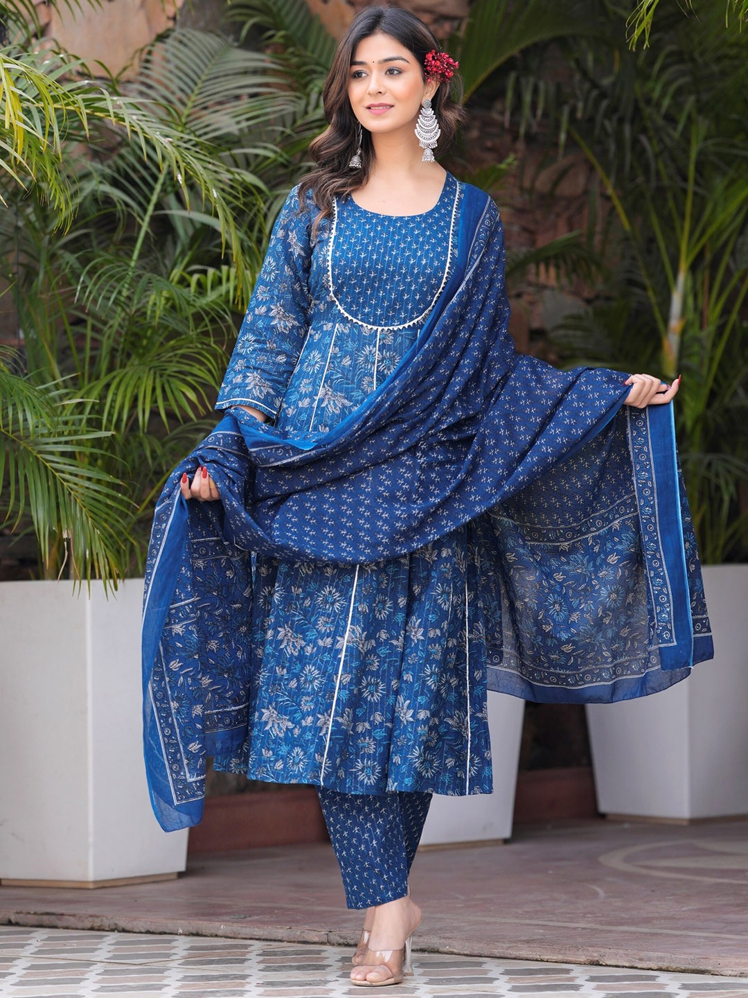 

Chandbaali Ethnic Motifs Printed Gotta Patti Pure Cotton Kurta with Trousers & Dupatta, Blue