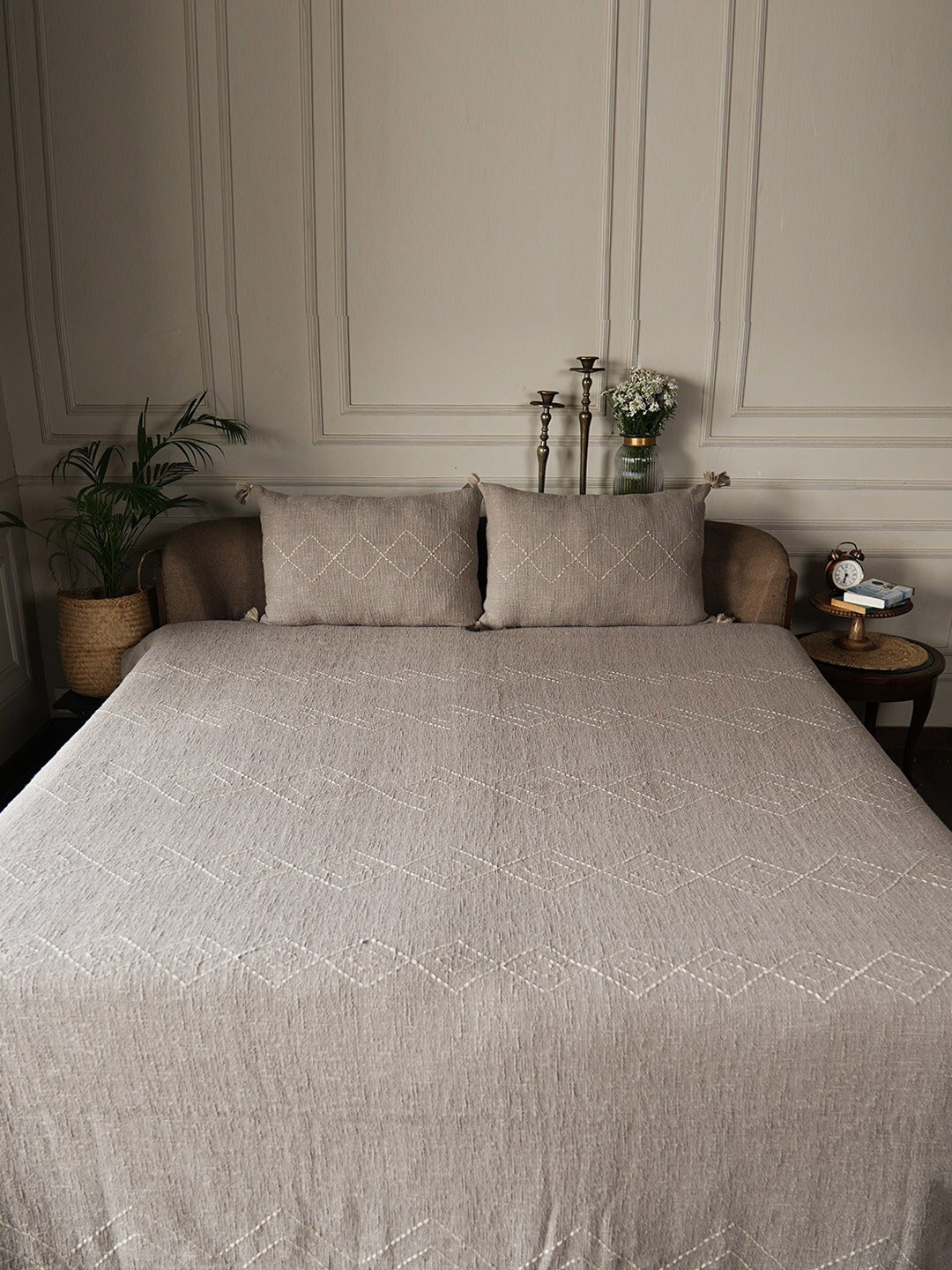 

Amora 3 Pieces Beige Embroidered Pure Cotton Bed & Pillow Covers