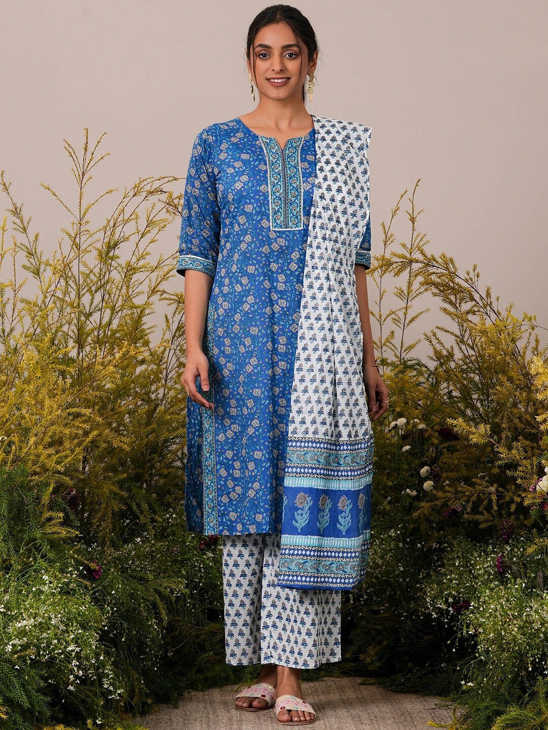 

Libas Floral Printed Regular Gotta Patti Pure Cotton Kurta with Palazzos & Dupatta, Blue