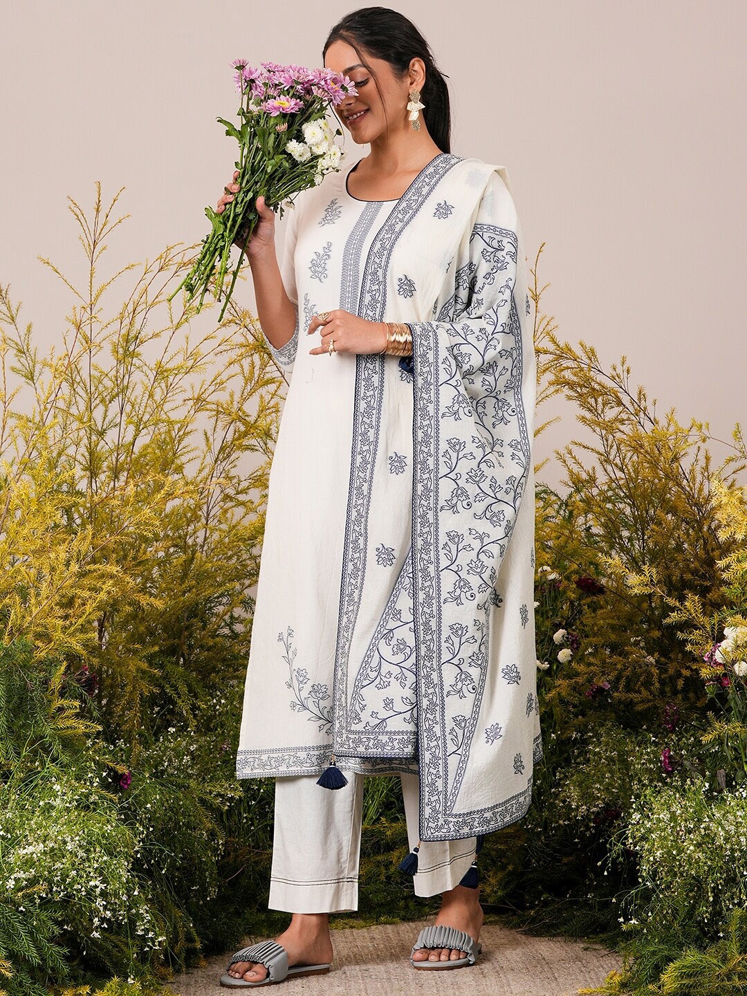 

Libas Woven Design Regular Pure Cotton Kurta with Trousers & Dupatta, Off white