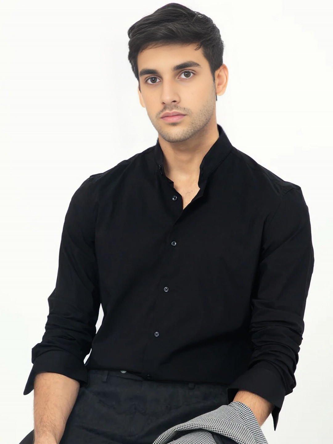 

MISCHIEF MONKEY Classic Tailored Fit Cotton Casual Shirt, Black