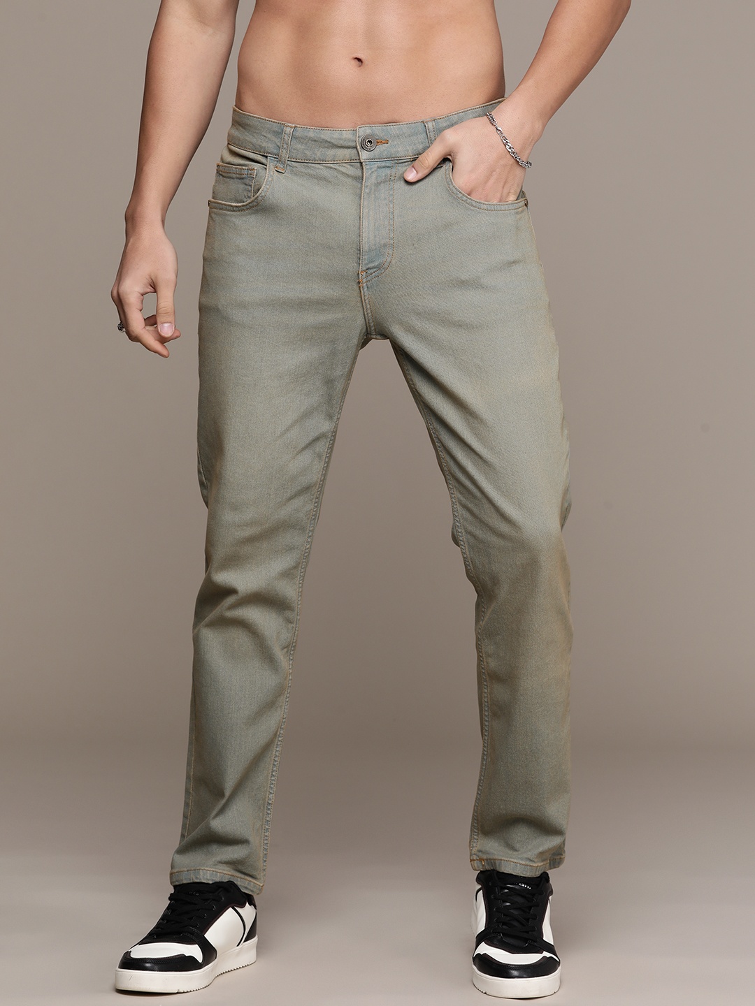 

Roadster Men Slim Fit Jeans, Khaki
