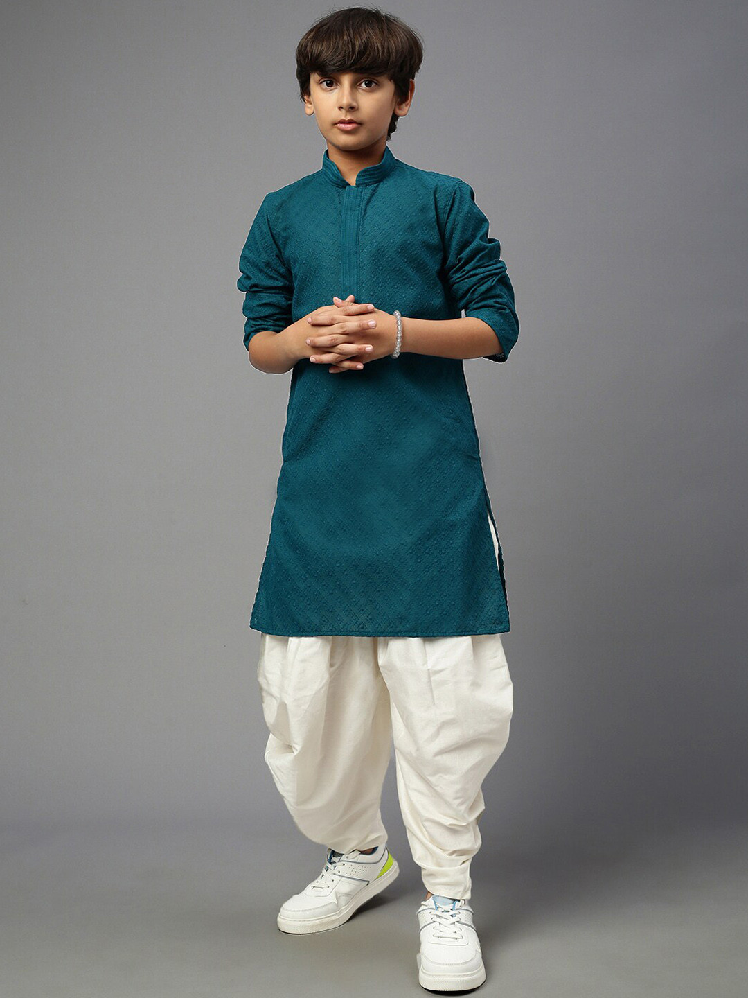 

YK Boys Mandarin collar Long Sleeves Regular Chikankari Kurta with Dhoti Pant, Green