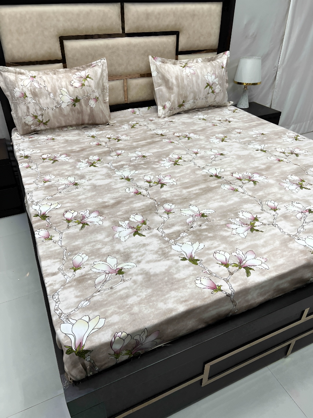 

Pure Decor Brown Floral Printed 260 TC Pure Cotton Queen Bedsheet with 2 Pillow Covers