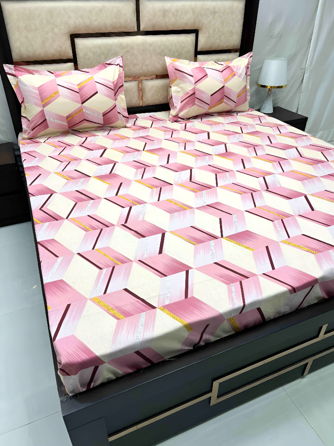 

Pure Decor White Geometric Printed 260 TC Pure Cotton Queen Bedsheet with 2 Pillow Covers