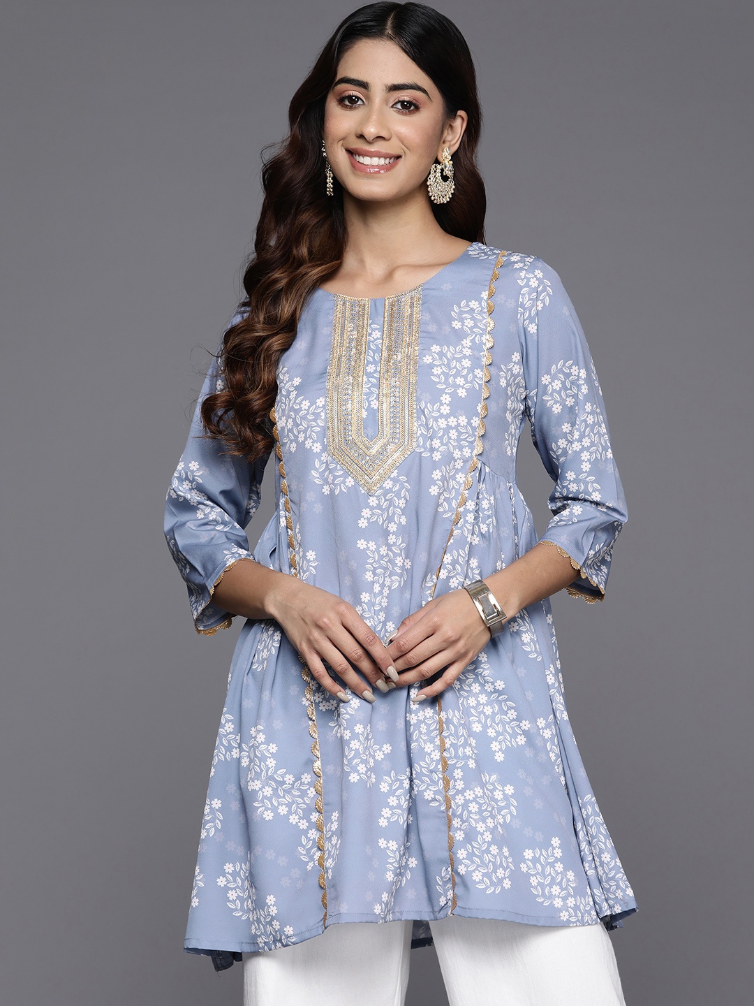 

Ahalyaa Floral Printed Crepe Ethnic Tunic, Grey