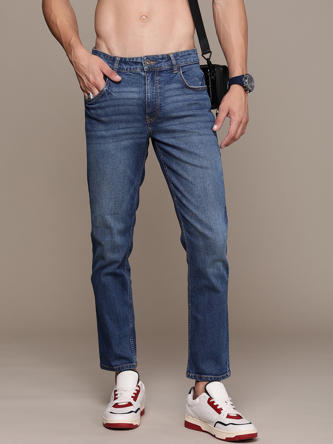 

Roadster Men Slim Fit Stretchable Jeans, Blue