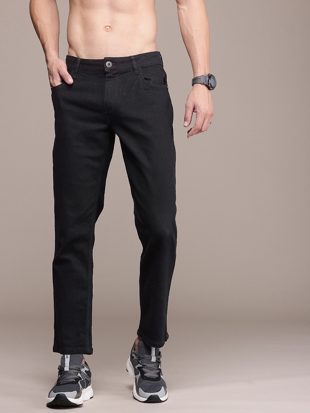 

Roadster Men Slim Fit Stretchable Jeans, Black