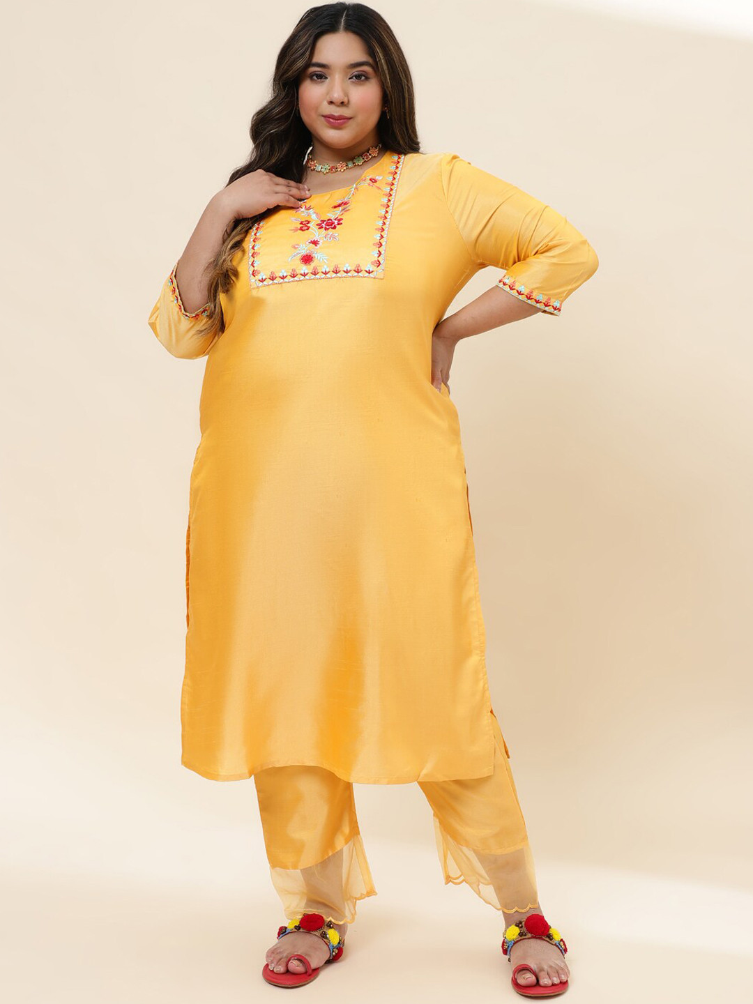 

Sringam Round Neck Ethnic Motifs Yoke Design Regular Thread Work Kurta with Trousers, Yellow