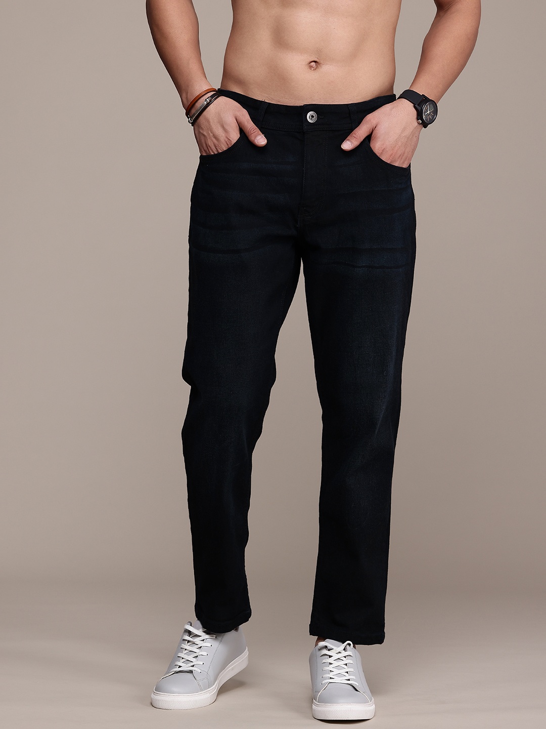 

Roadster Men Relaxed Fit Jeans, Black