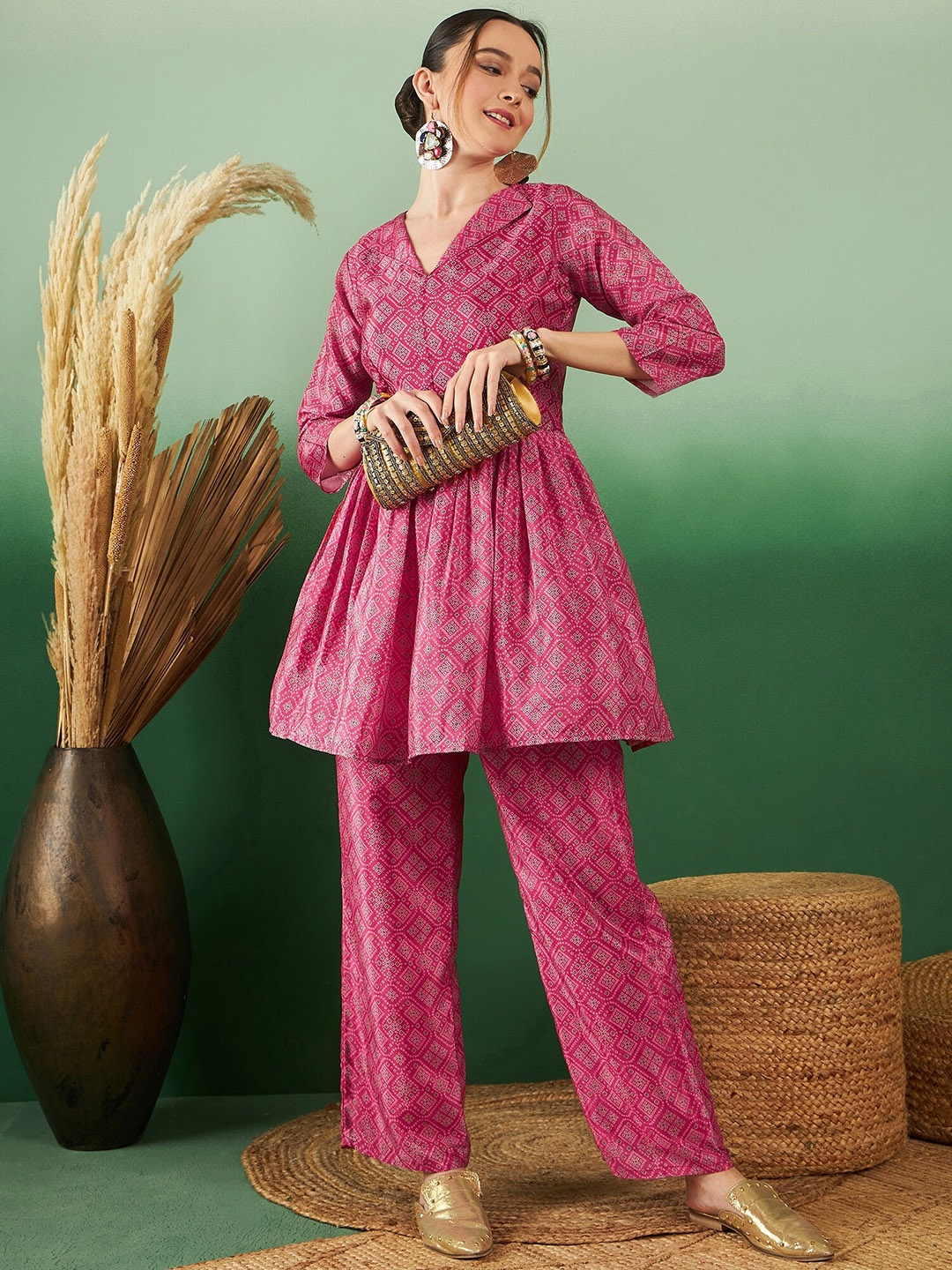 

Sangria Pink Geometric Printed V-Neck Tunic With Trousers
