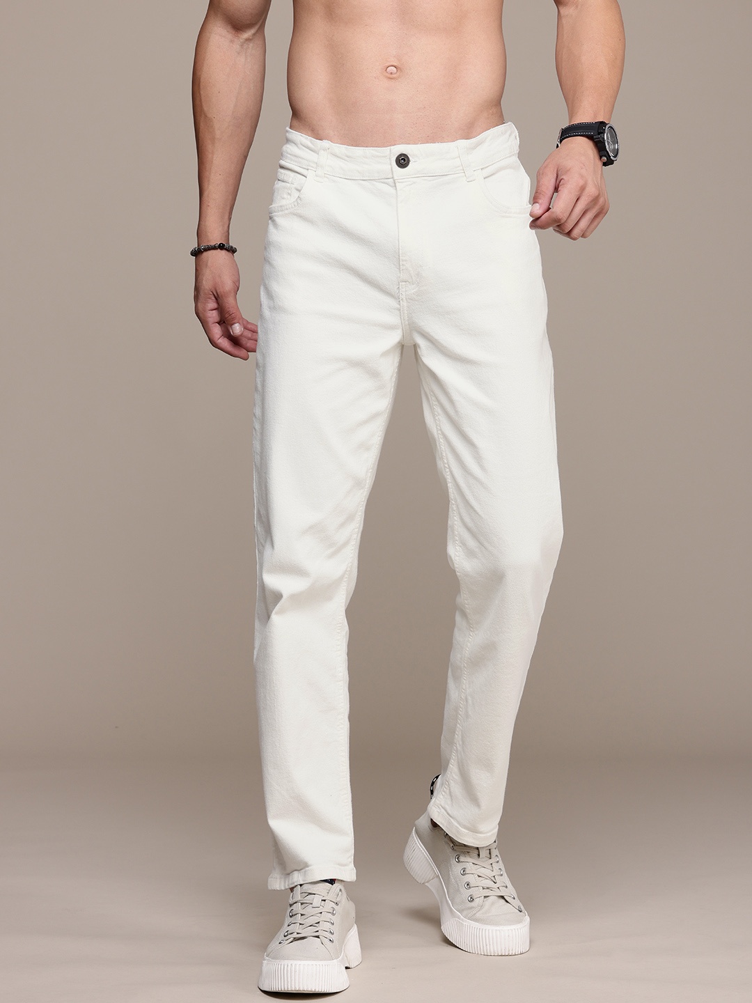 

Roadster Men Straight Fit Stretchable Jeans, Off white