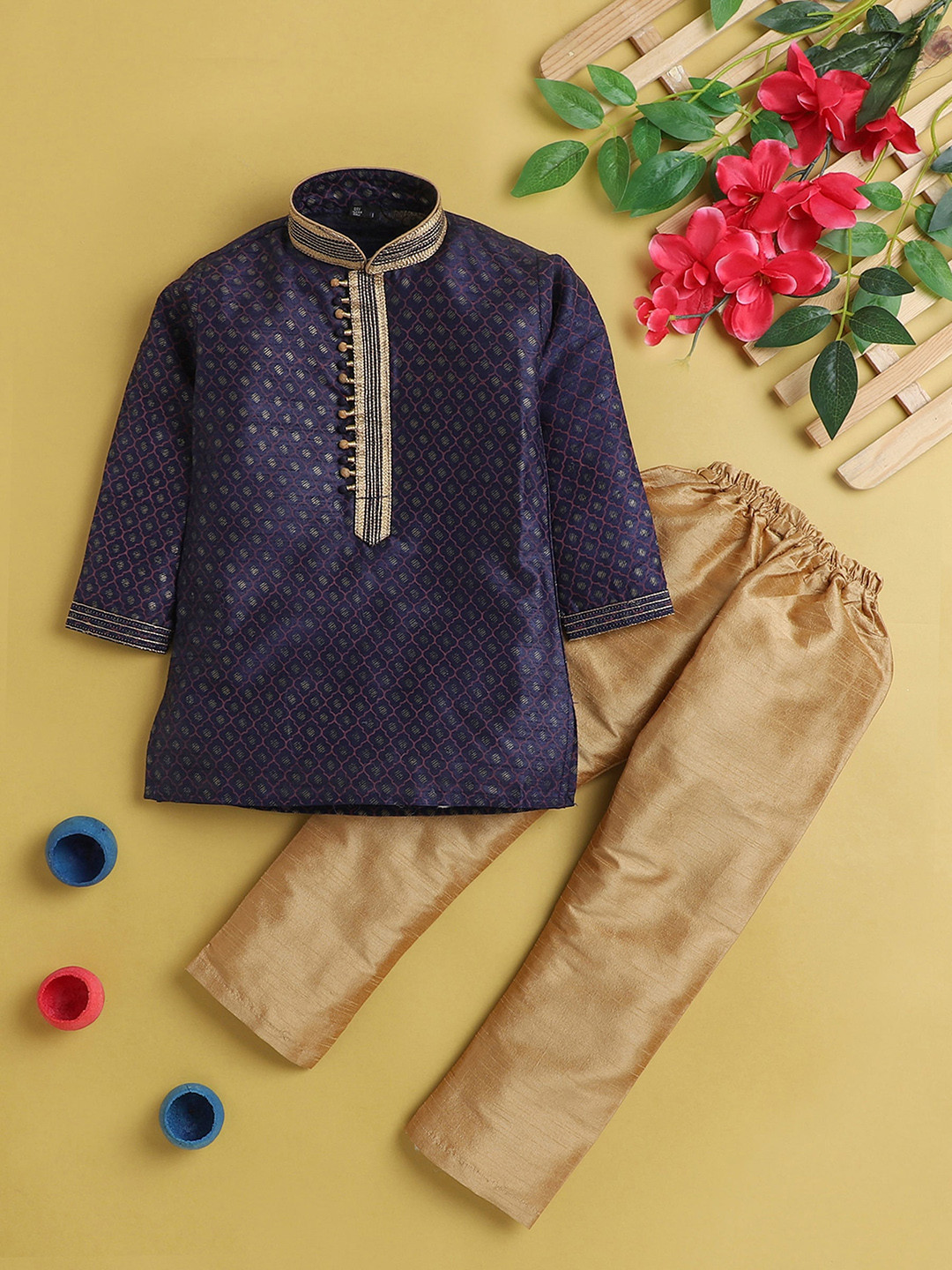 

BAESD Boys Printed Mandarin Collar Regular Kurta with Pyjamas, Navy blue