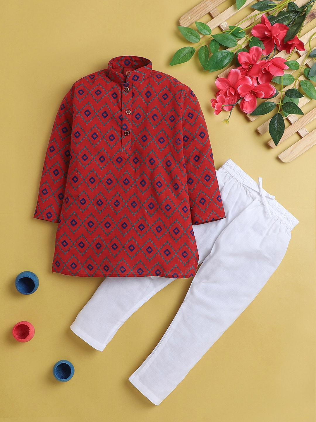 

BAESD Boys Geometric Printed Mandarin Collar Straight Kurta with Pyjamas, Red