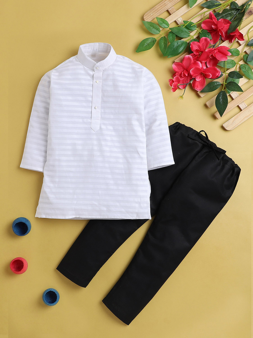 

BAESD Boys Mandarin Collar Striped Kurta With Pyjama, White