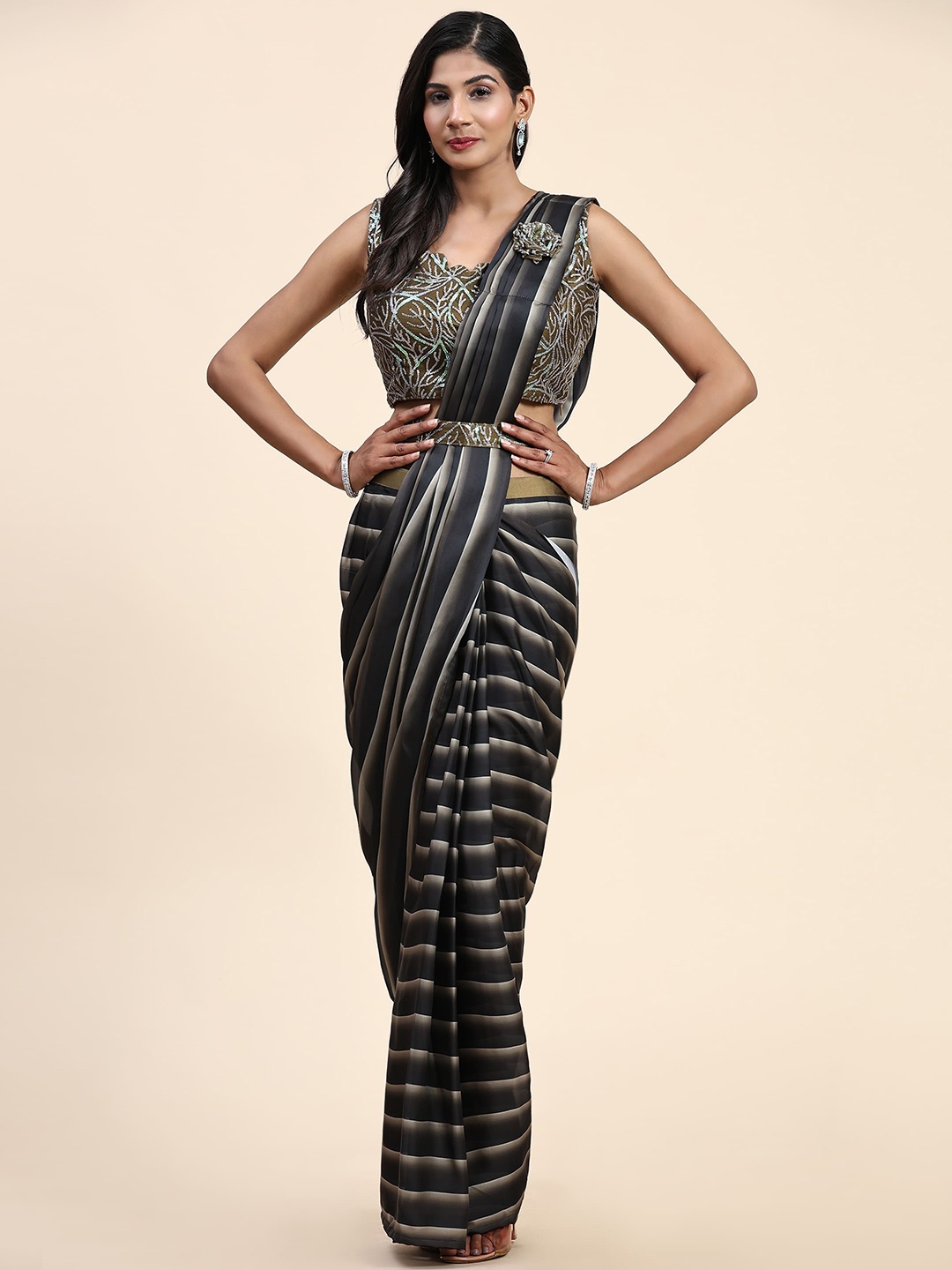 

AMOHA TRENDZ Striped Ready To Wear Saree, Olive
