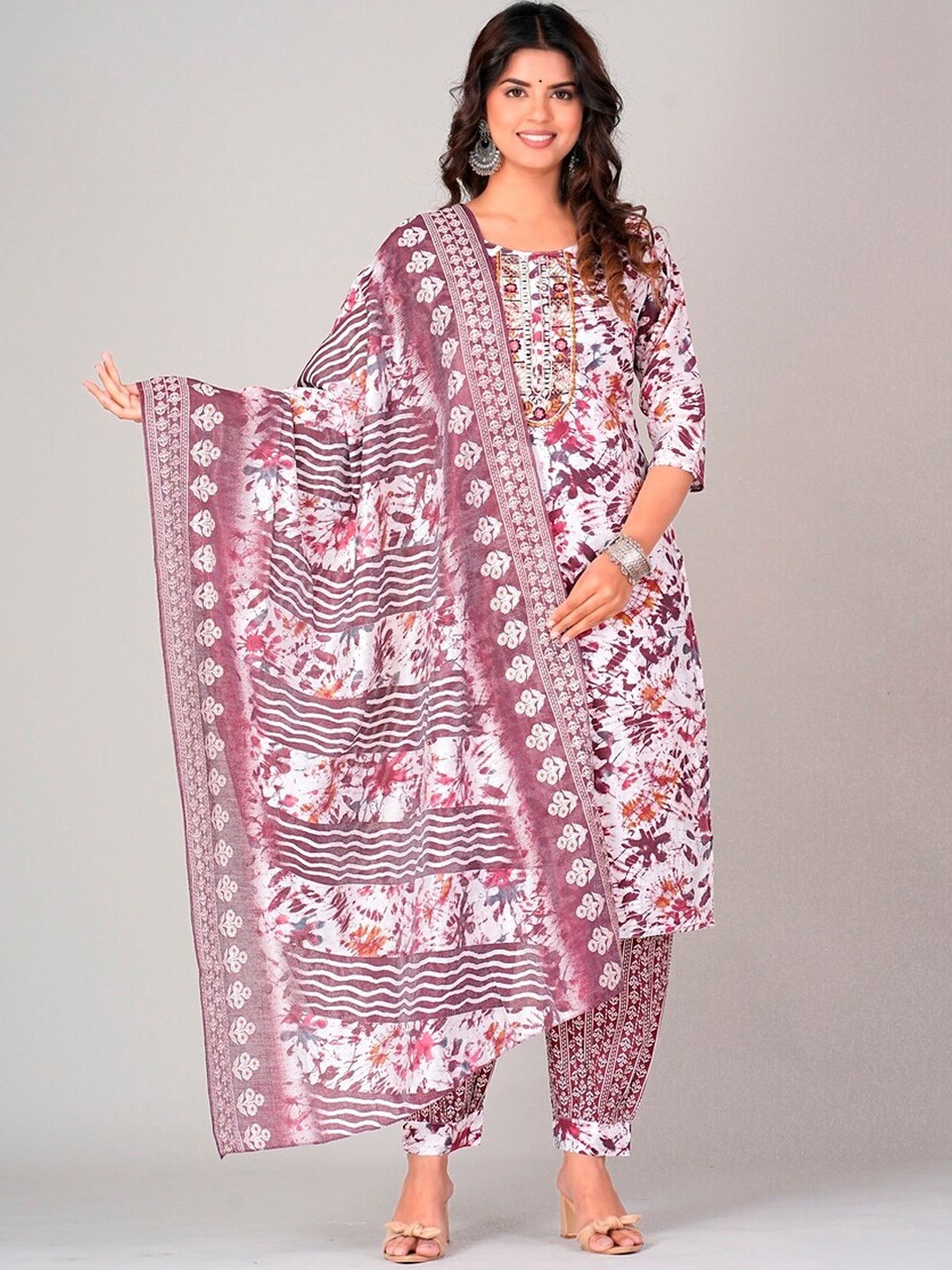 

DARIAN Abstract Printed Round Neck Thread Work Kurta with Trousers & With Dupatta, Maroon