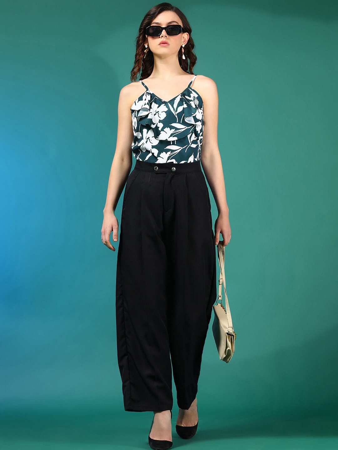 

Stylecast X Kotty Green & White Floral Print Ruffled Crepe Top
