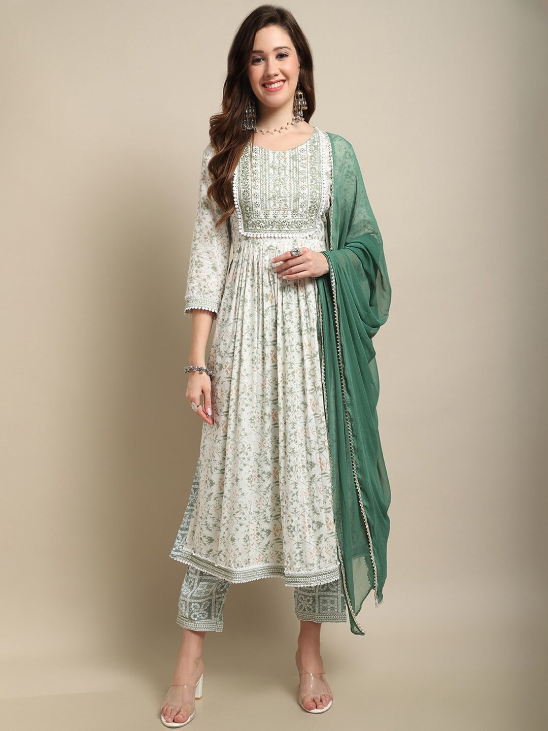 

NIZA FASHION Cotton Floral Print and Embroidered Gotta Patti Round Neck Kurta Set, Green