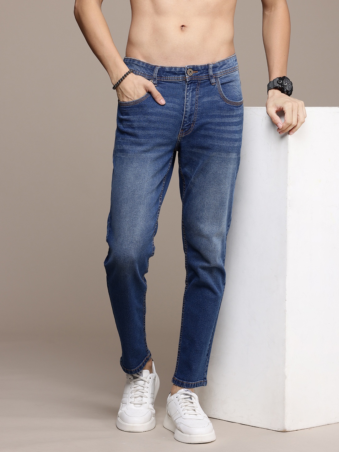 

Roadster Men Relaxed Fit Light Fade Stretchable Jeans, Navy blue