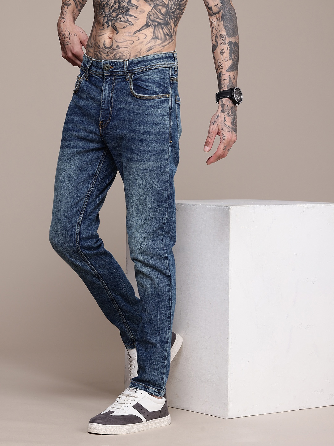 

Roadster Men Relaxed Fit Heavy Fade Jeans, Blue