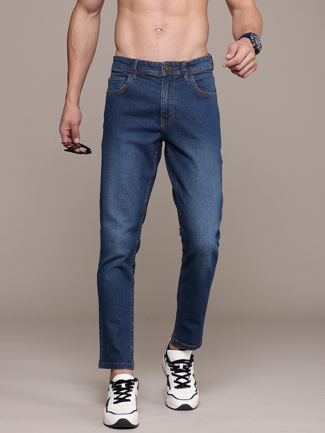 

Roadster Men Relaxed Fit Light Fade Jeans, Blue