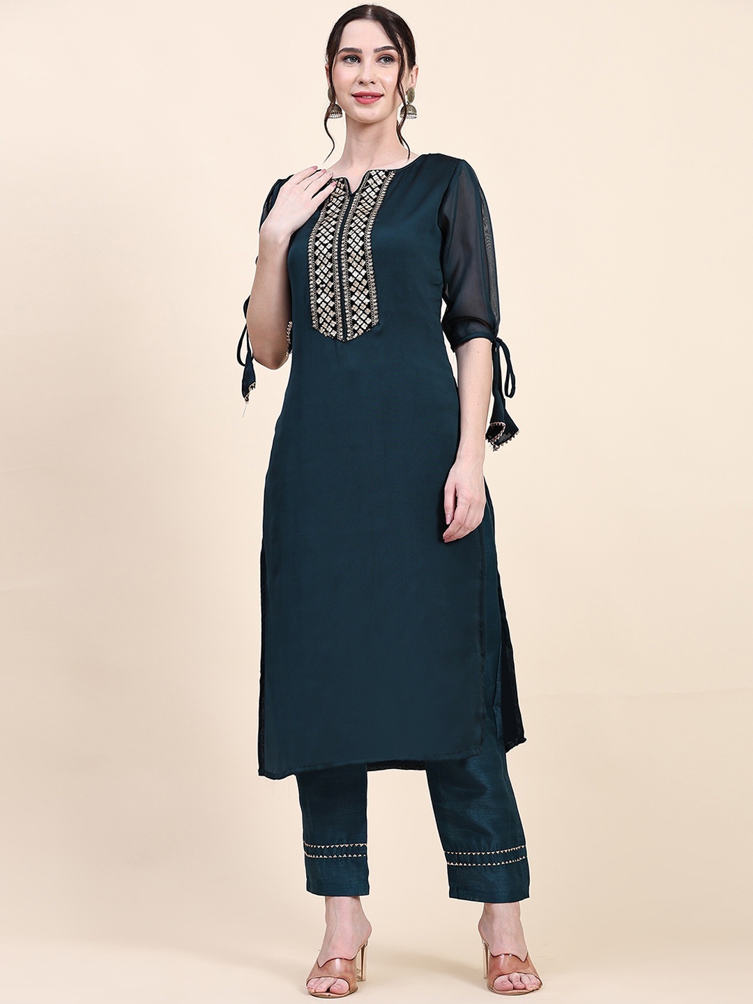 

CaniBani Ethnic Motifs Regular Zari Pure Cotton Kurta With Trouser, Green