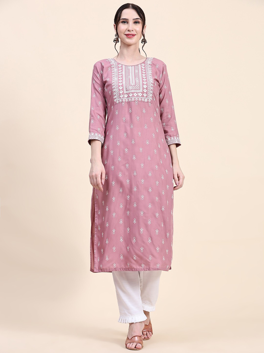 

CaniBani Yoke Design Round Neck Pure Cotton Kurta & Trousers, Pink