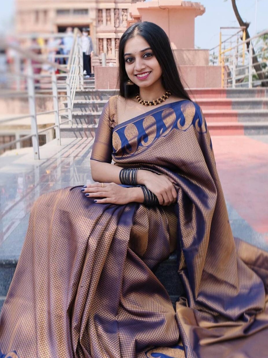 

Naishu Trendz Geometric Woven Design Zari Pure Silk Kanjeevaram Saree, Blue