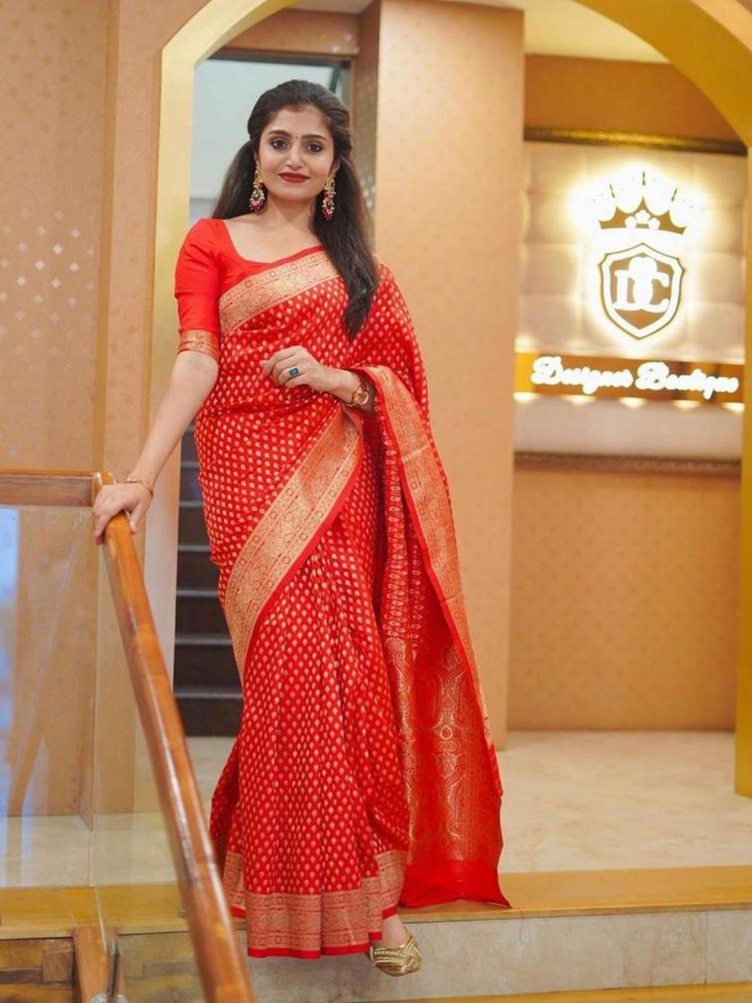 

Naishu Trendz Ethnic Motifs Woven Design Pure Silk Kanjeevaram Zare Saree, Red