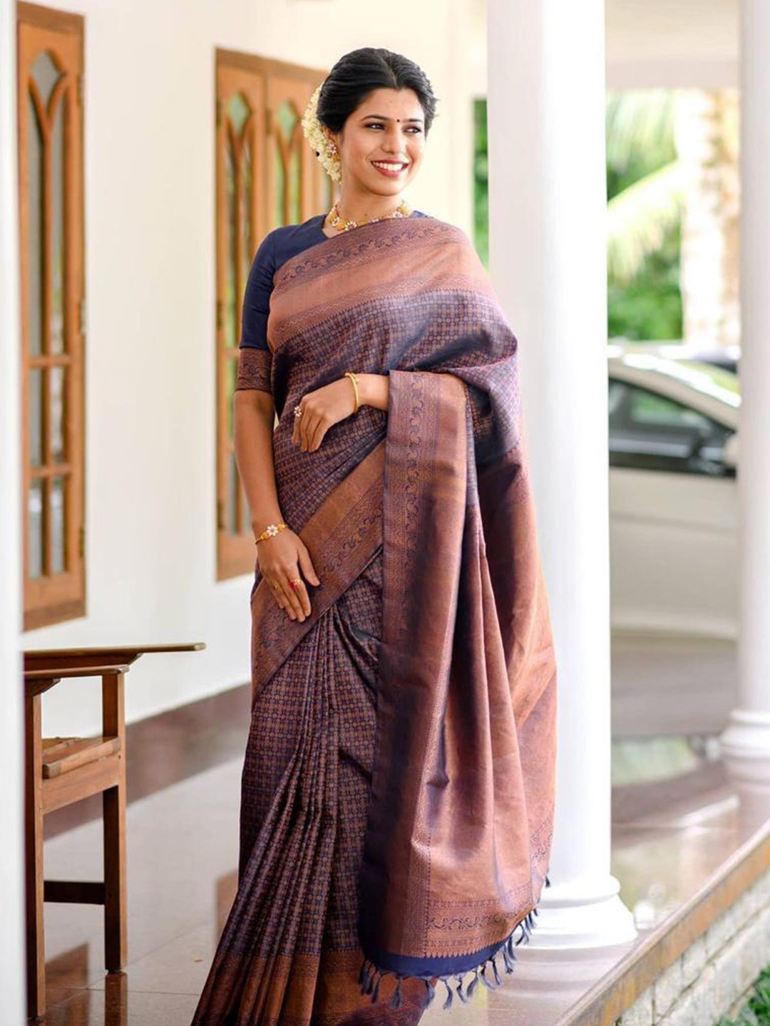 

Naishu Trendz Ethnic Motifs Woven Design Pure Silk Kanjeevaram Zari Saree, Blue