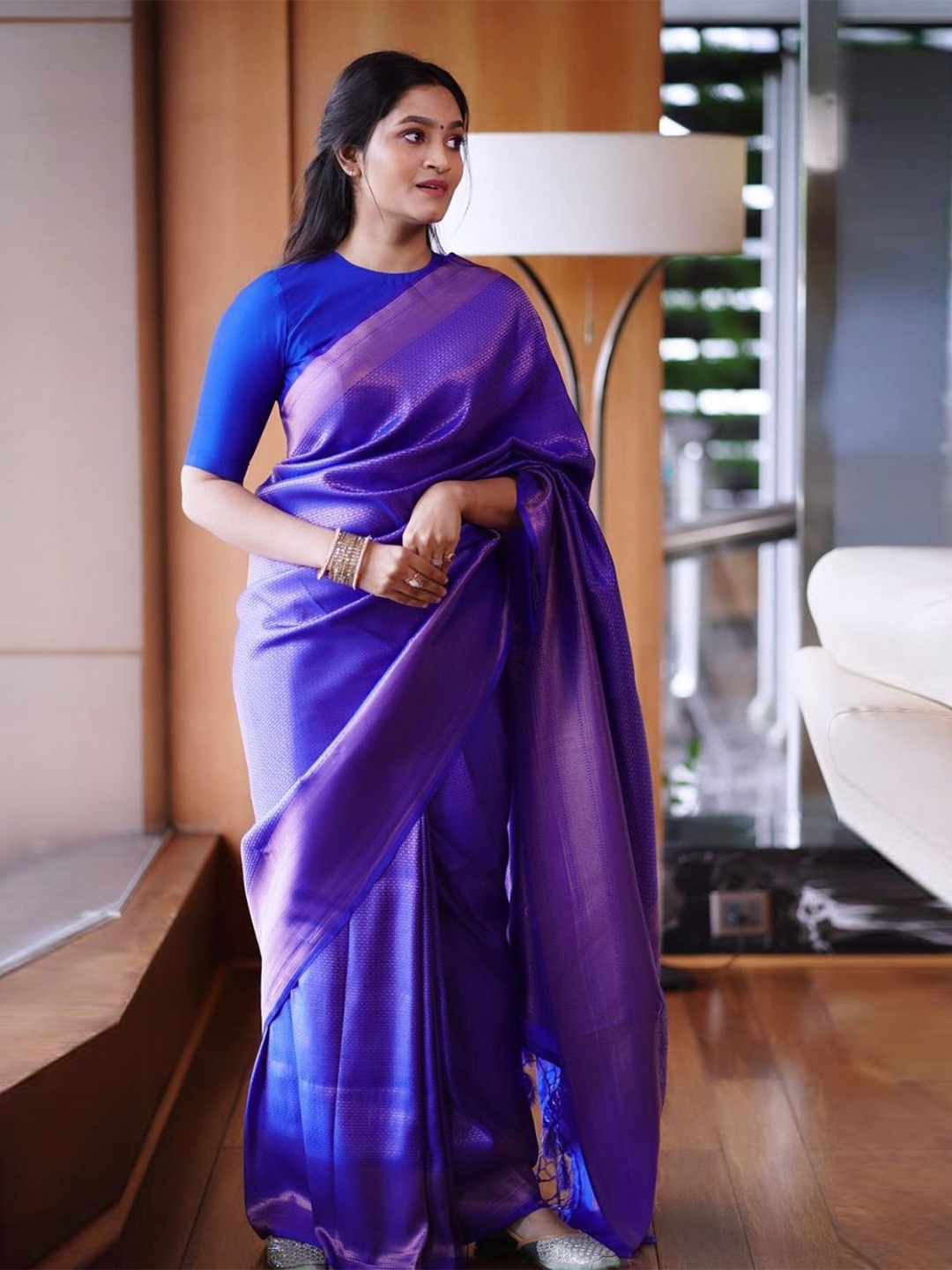 

Naishu Trendz Ethnic Motifs Woven Design Pure Silk Kanjeevaram Zari Saree, Blue