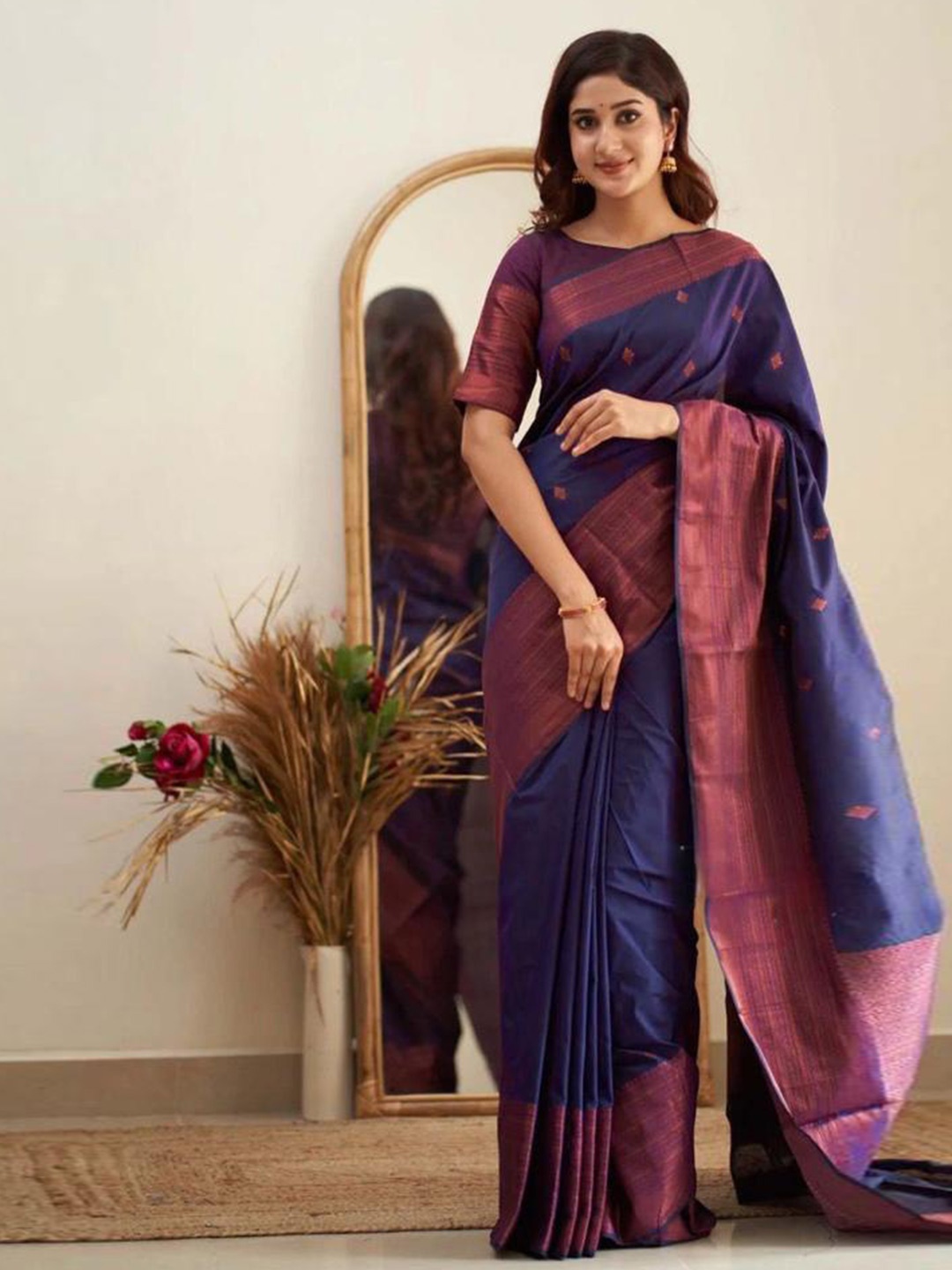 

Naishu Trendz Ethnic Motifs Woven Design Pure Silk Kanjeevaram Zari Saree, Navy blue