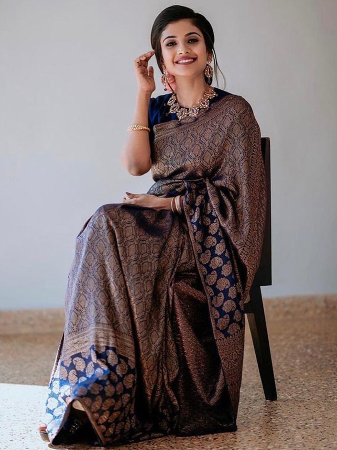 

Naishu Trendz Ethnic Motifs Woven Design Zari Pure Silk Kanjeevaram Saree, Blue
