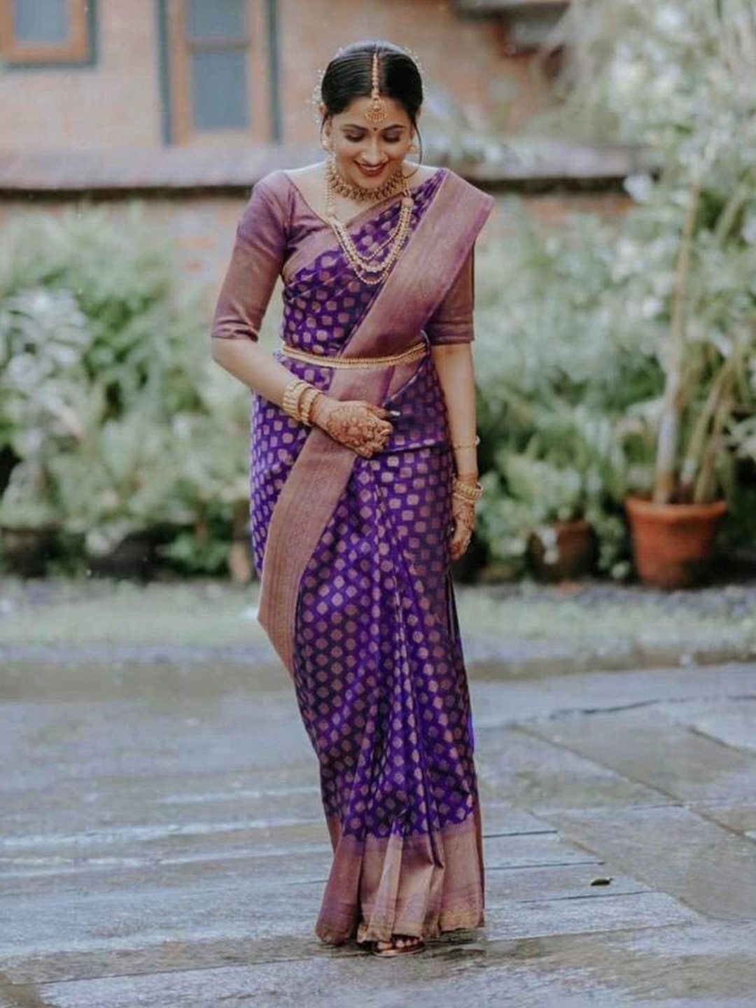 

Naishu Trendz Ethnic Motifs Woven Design Zari Pure Silk Kanjeevaram Saree, Purple
