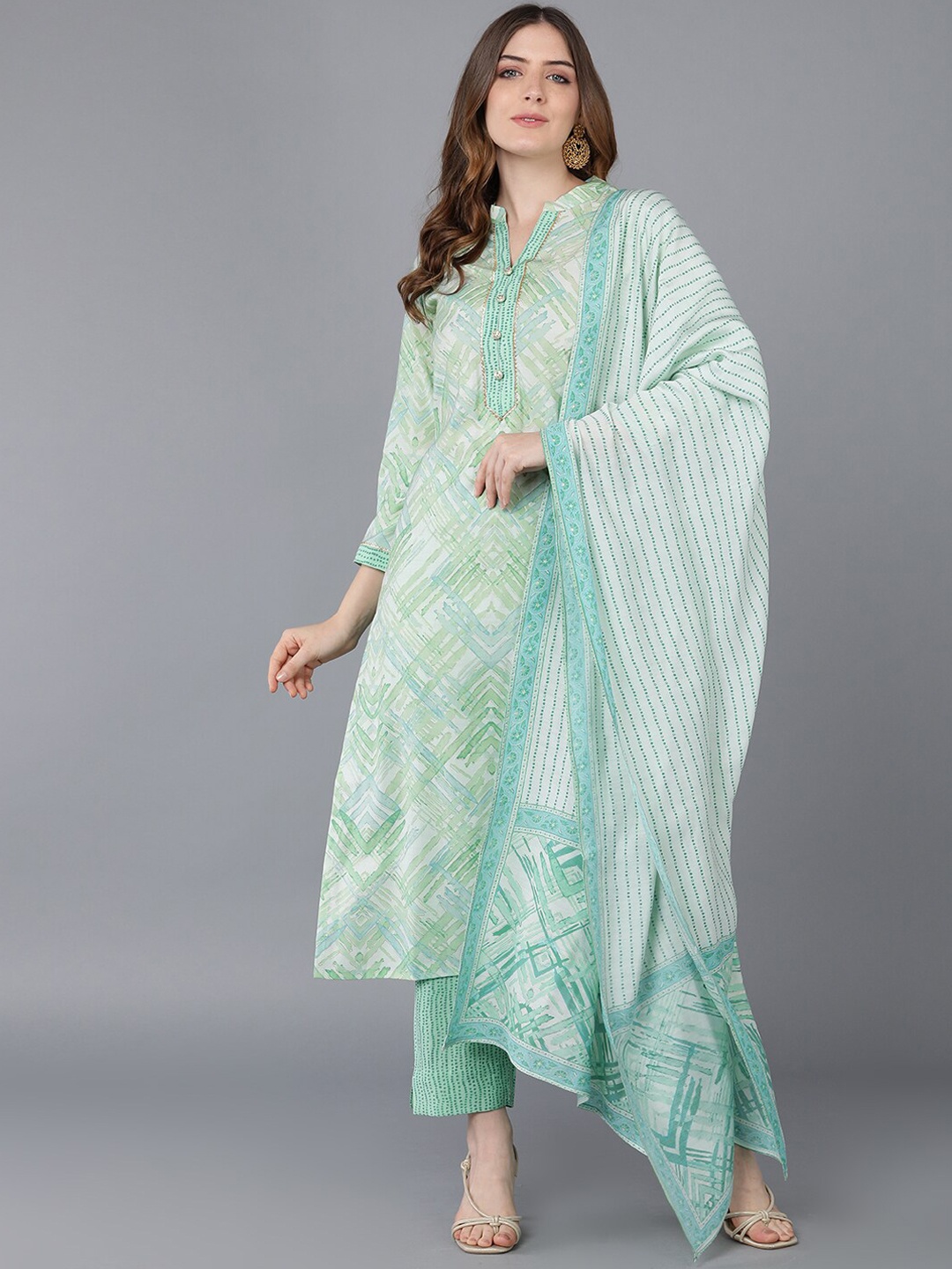 

KALINI Printed Regular Gotta Patti Kurta with Trousers & With Dupatta, Green