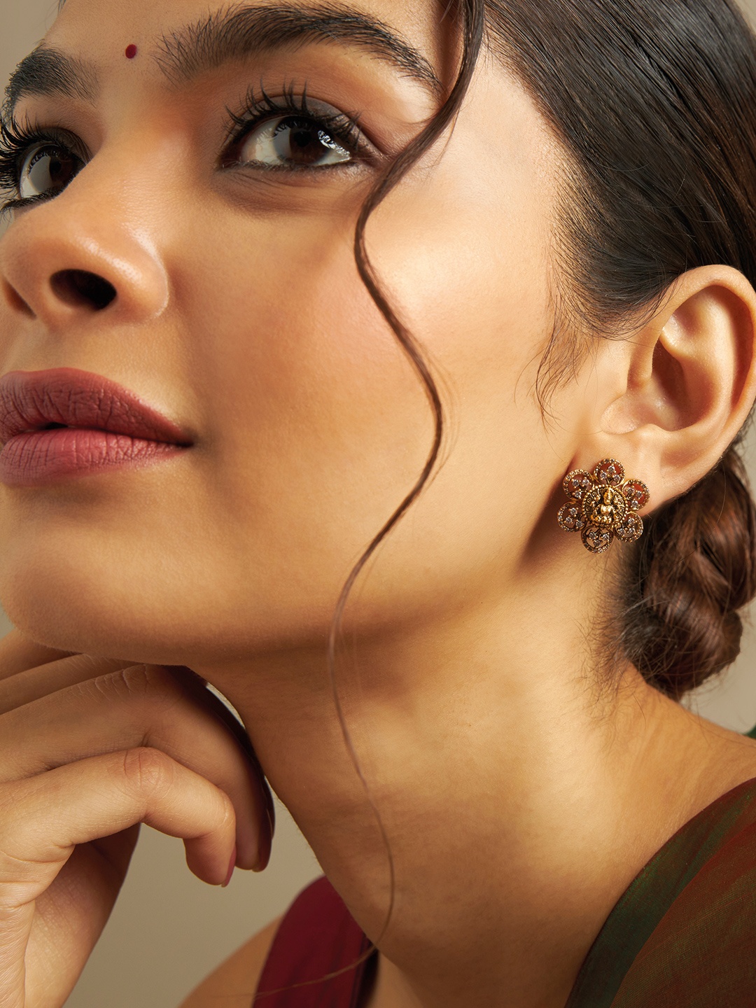 

Kushal's Fashion Jewellery Gold-Plated Stones Studded Floral Temple Studs Earrings