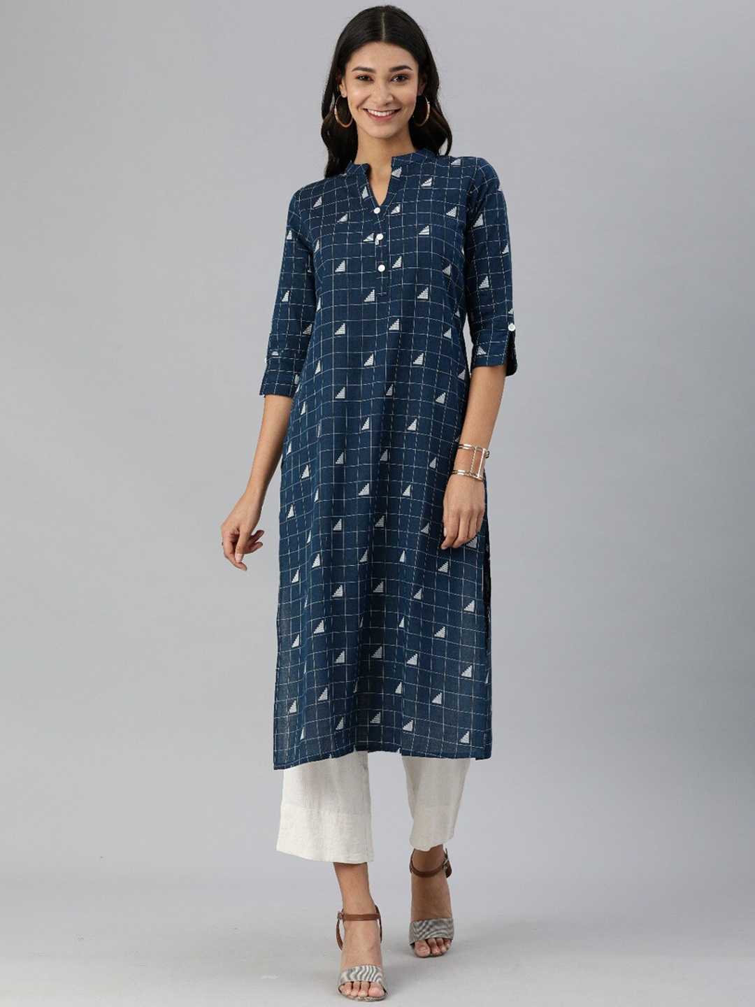 

Swishchick Geometric Checked Mandarin Collar Three-Quarter Sleeves Pathani Cotton Kurta, Navy blue