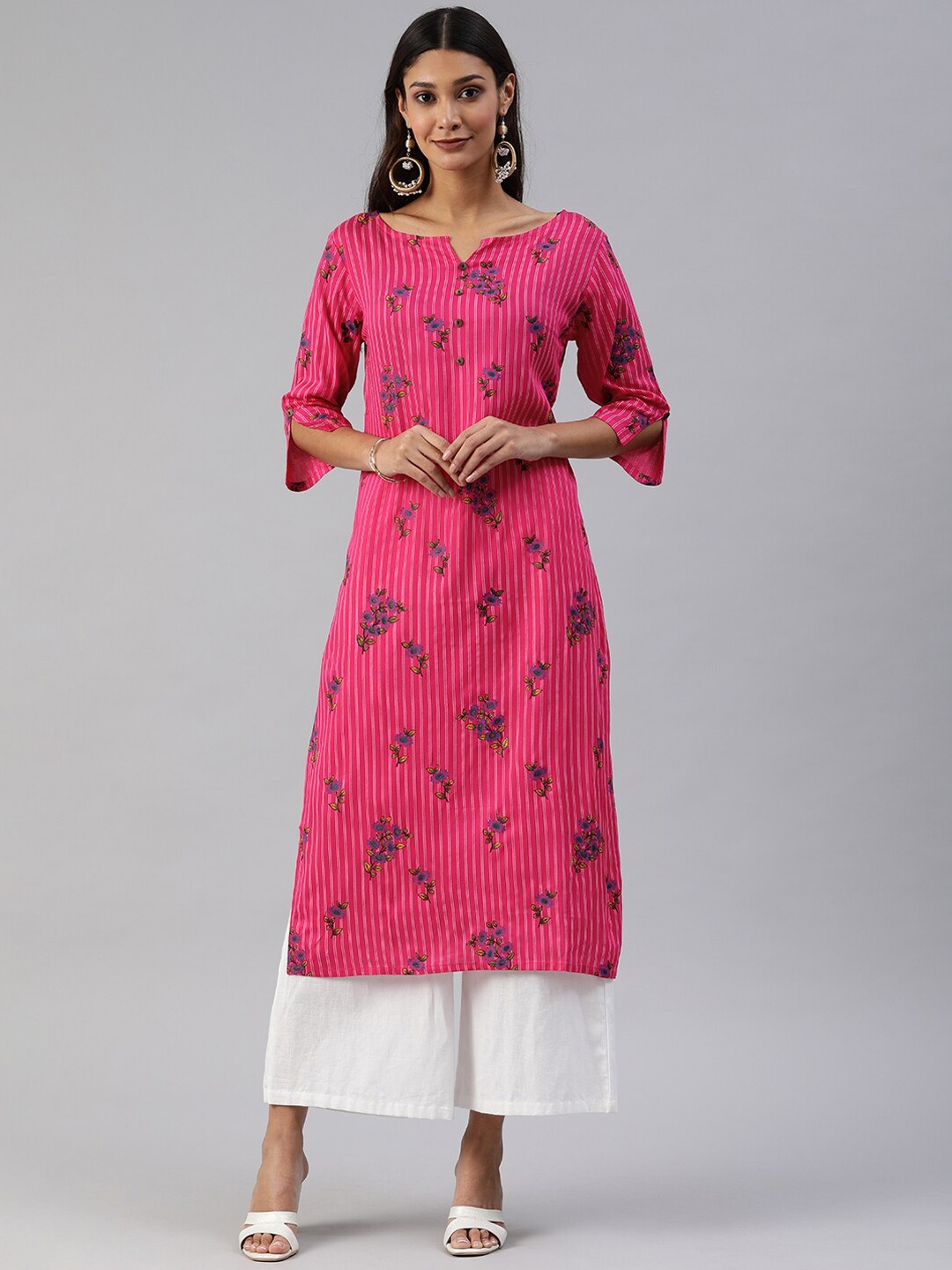 

Swishchick Floral Printed Round Neck Three-Quarter Sleeves Flared Sleeves Kurta, Pink