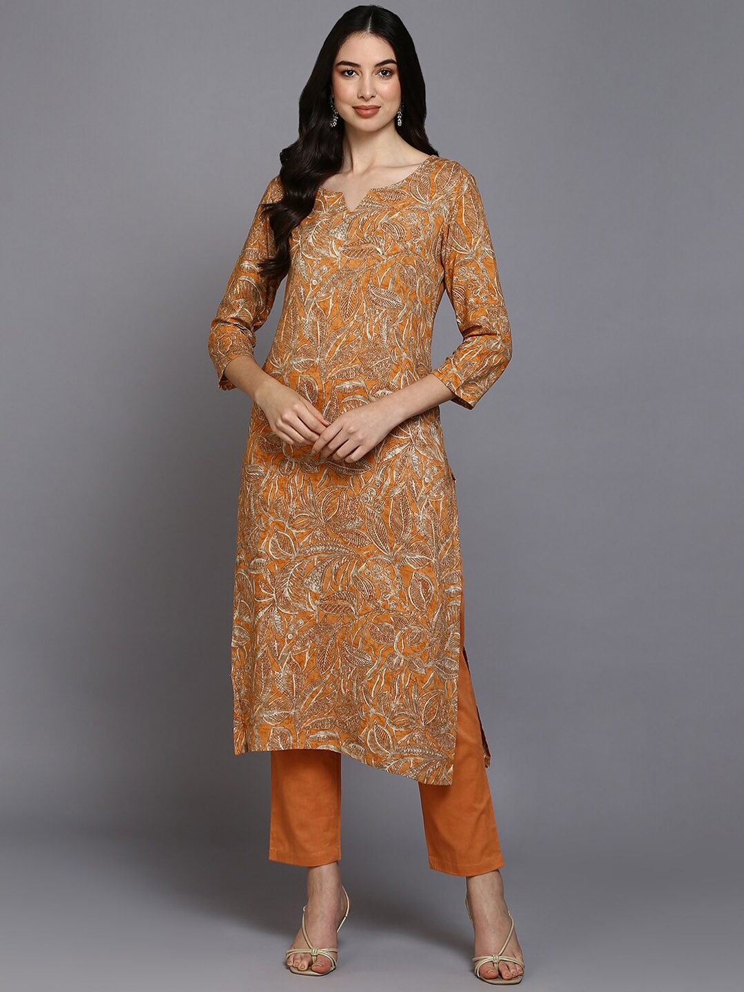 

KALINI Ethnic Motifs Printed Three-Quarter Sleeves Straight Kurta, Orange