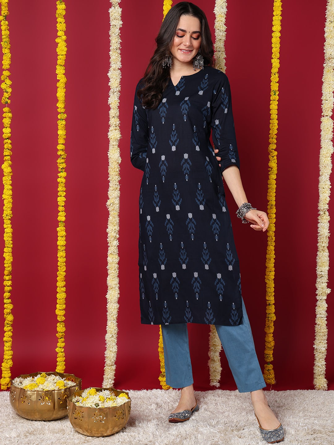 

KALINI Ethnic Motifs Printed Cotton Straight Kurta, Black