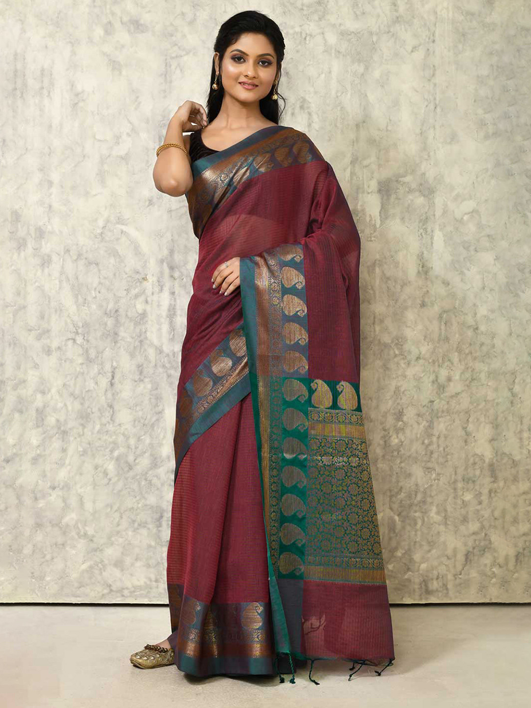

Rasm by Muskaan Woven Design Zari Silk Cotton Banarasi Saree, Maroon