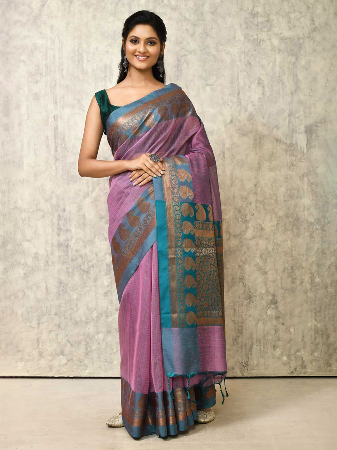 

Rasm by Muskaan Woven Design Zari Silk Cotton Banarasi Saree, Mauve