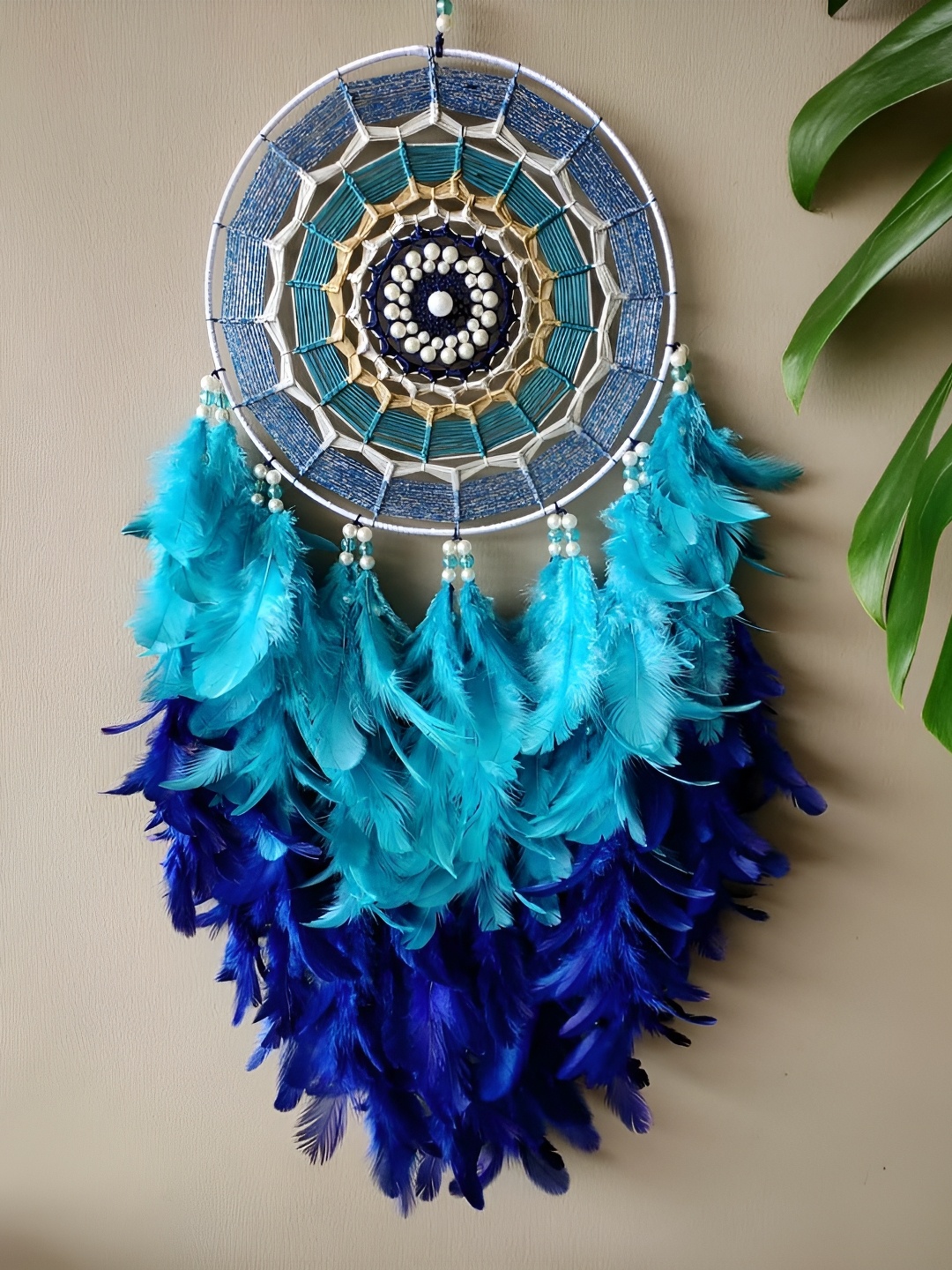 

UVID ART AND CRAFT SUPPLIES Blue & Beige Feathers Hanging Windchimes