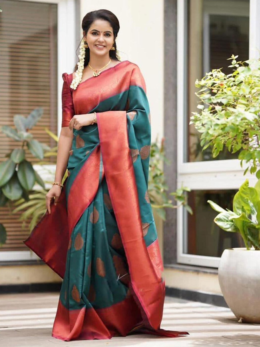 

GLORYANCE Ethnic Motifs Woven Design Zari Banarasi Saree, Teal