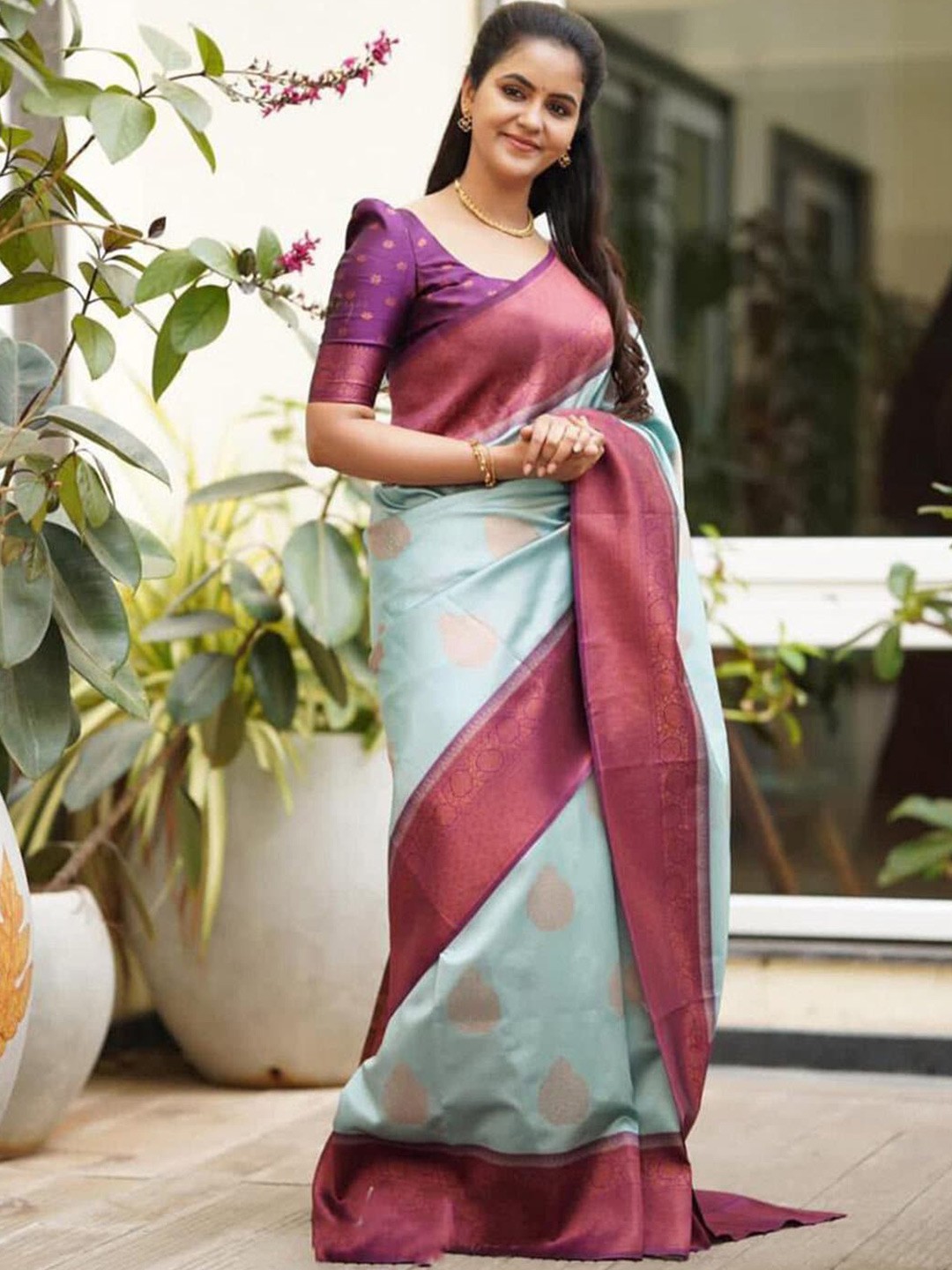 

GLORYANCE Ethnic Motifs Woven Design Zari Banarasi Saree, Blue