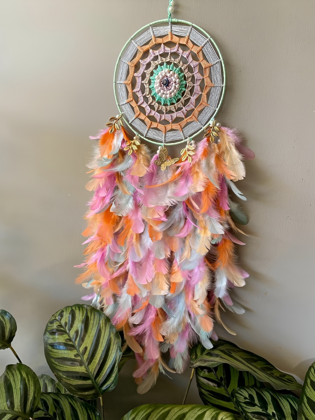 

UVID ART AND CRAFT SUPPLIES Orange & Pink Feathers Hanging Windchimes