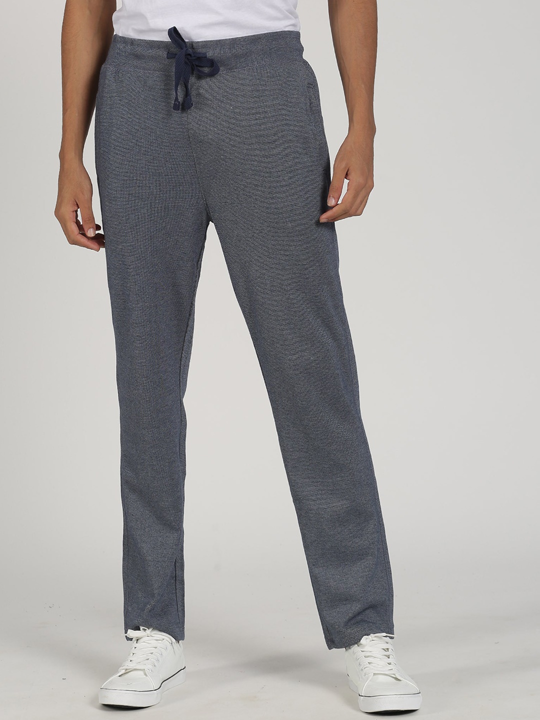 

Red Flame Men Mid-Rise Track Pants, Navy blue