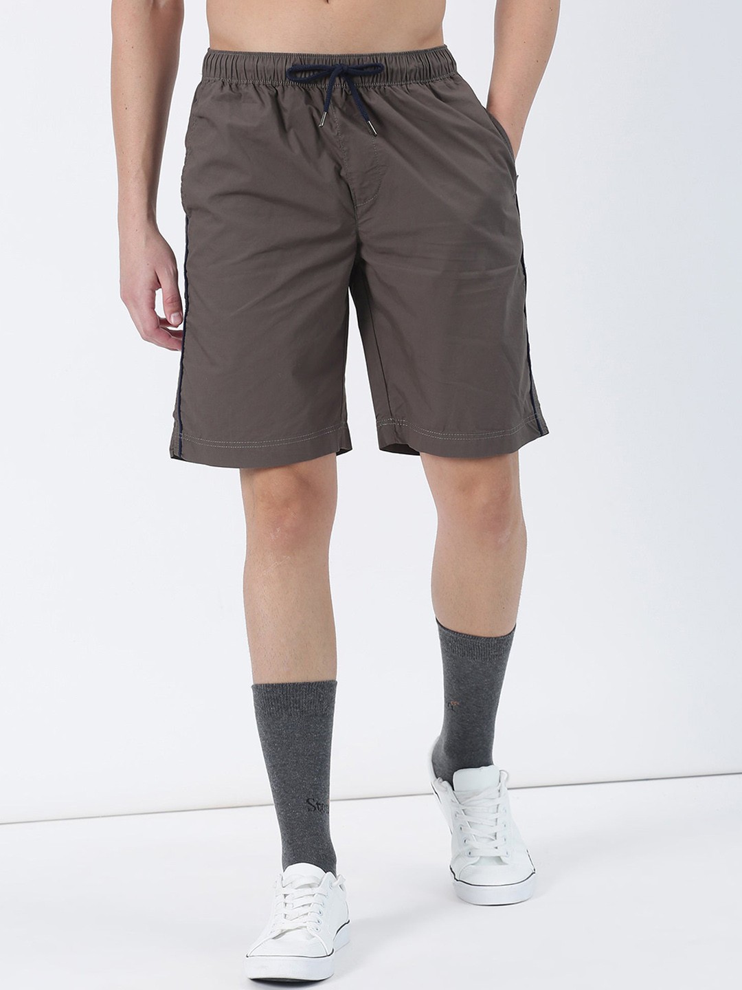 

Red Flame Men Mid-Rise Pure Cotton Regular Shorts, Olive