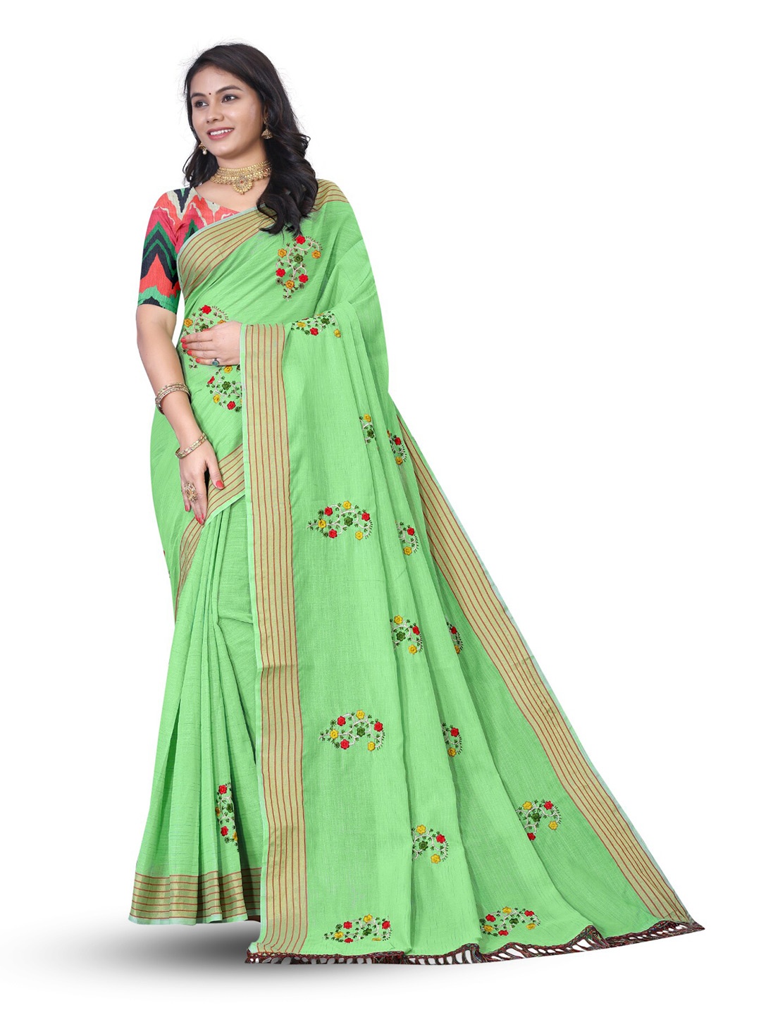 

suyukti creation Ethnic Motifs Embroidered Kota Saree With Tassels, Green
